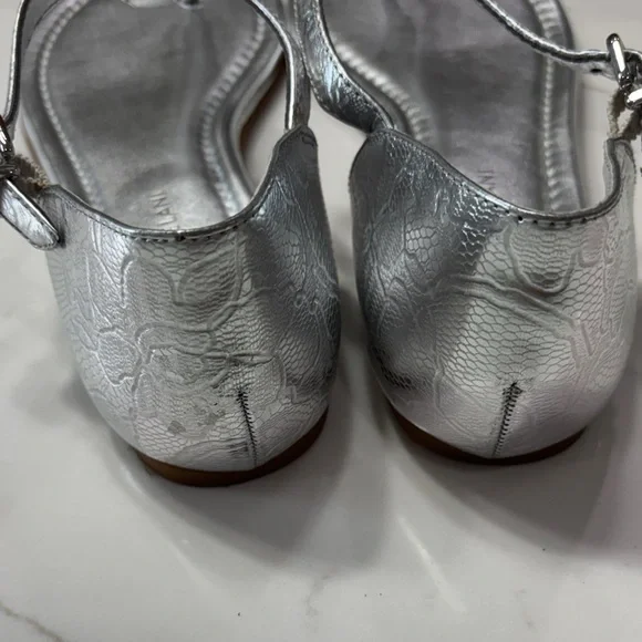 ANTONIO MELANI Metallic Silver Sandals - Picture 6 of 11